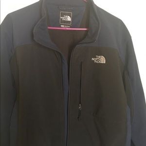 Men’s North Face jacket